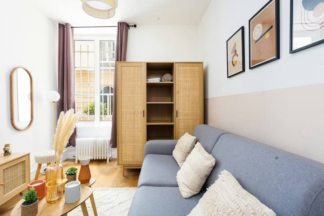 Studio meublé rénové – Paris 9ᵉ Opéra / Saint-Lazare